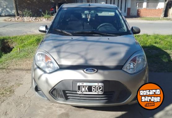 Autos - Ford FIESTA 2011 GNC 180000Km - En Venta