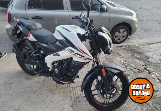 Motos - Bajaj Rouser 2023 Nafta 3700Km - En Venta