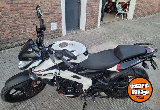 Motos - Bajaj Rouser 2023 Nafta 3700Km - En Venta