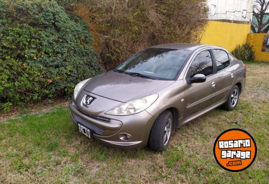 Autos - Peugeot 207 2011 Diesel 242000Km - En Venta