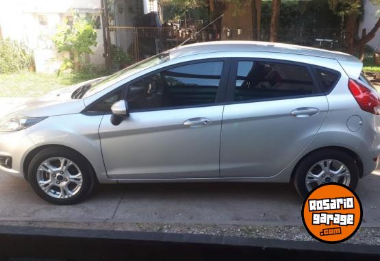 Autos - Ford Fiesta splus kinetic 2016 GNC 130000Km - En Venta