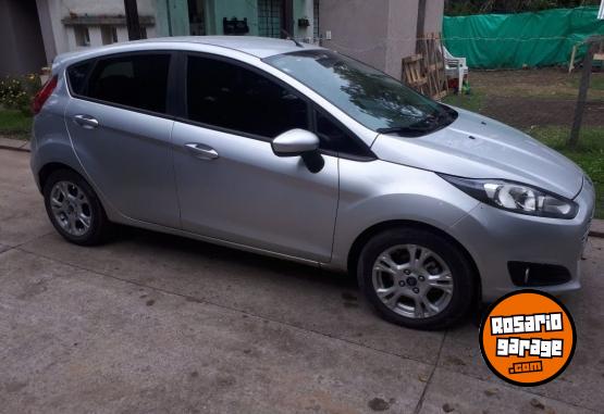 Autos - Ford Fiesta splus kinetic 2016 GNC 130000Km - En Venta