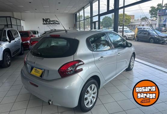 Autos - Peugeot 208 Active 2017 Nafta 75000Km - En Venta