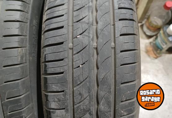 Accesorios para Autos - 185 60 15 *** 2 CUBIERTAS PIRELLI Impecables $150.000 El Par No Bajo Precio! - En Venta