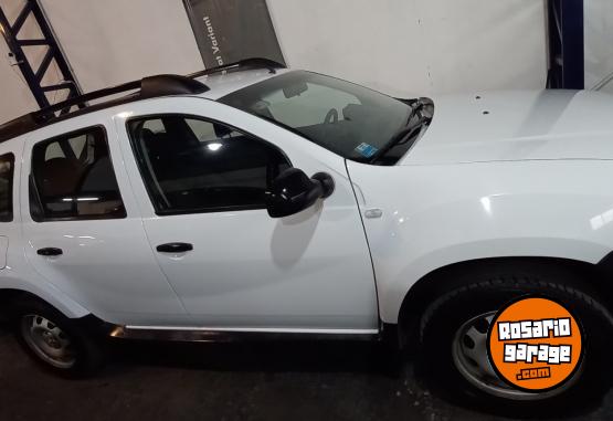 Autos - Renault Duster confort 1.6 4x2 2014 GNC 156000Km - En Venta