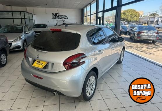 Autos - Peugeot 208 Allure 2018 Nafta 52000Km - En Venta