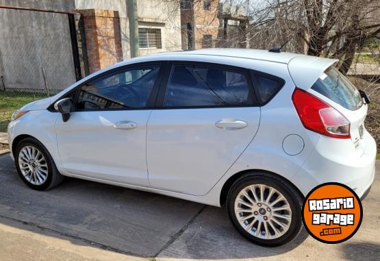 Autos - Ford Fiesta Kinetic Design 2014 Nafta 195000Km - En Venta