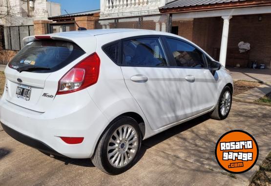 Autos - Ford Fiesta Kinetic Design 2014 Nafta 195000Km - En Venta