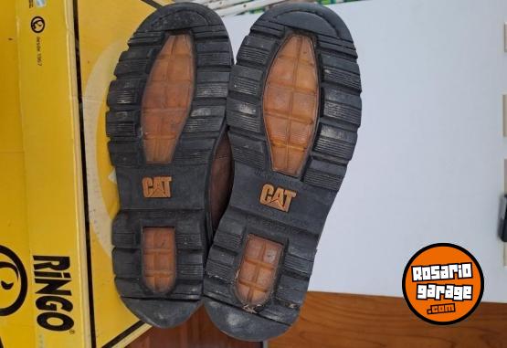 Indumentaria - BORCEGOS CATERPILLAR 40/41 - En Venta