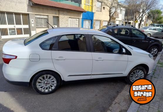 Autos - Fiat Grand siena 2014 Nafta 110000Km - En Venta