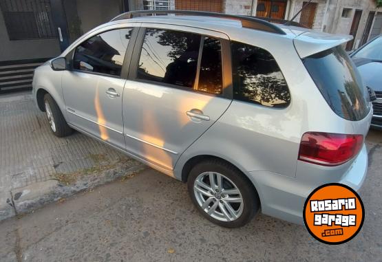 Autos - Volkswagen Suran highline 2019 Nafta 94000Km - En Venta