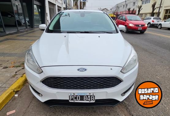 Autos - Ford FOCUS 5P 2.0 N AT SE PLUS 2015 Nafta 105000Km - En Venta