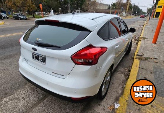 Autos - Ford FOCUS 5P 2.0 N AT SE PLUS 2015 Nafta 105000Km - En Venta