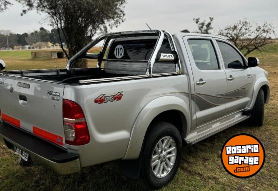 Camionetas - Toyota Hilux srv 4x4 A/T 2014 Diesel 200000Km - En Venta