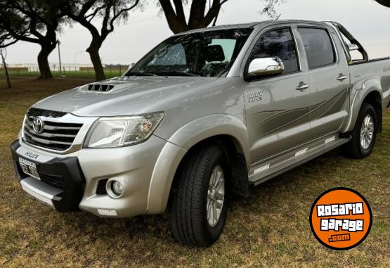 Camionetas - Toyota Hilux srv 4x4 A/T 2014 Diesel 200000Km - En Venta