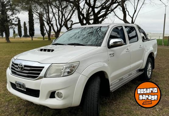 Camionetas - Toyota Hilux srv 4x2 2014 Diesel 207000Km - En Venta