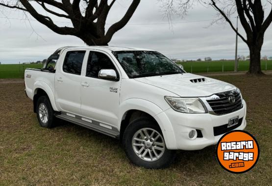 Camionetas - Toyota Hilux srv 4x2 2014 Diesel 207000Km - En Venta