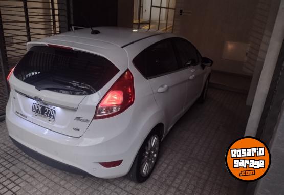 Autos - Ford Fiesta Titanium 2015 Nafta 70000Km - En Venta