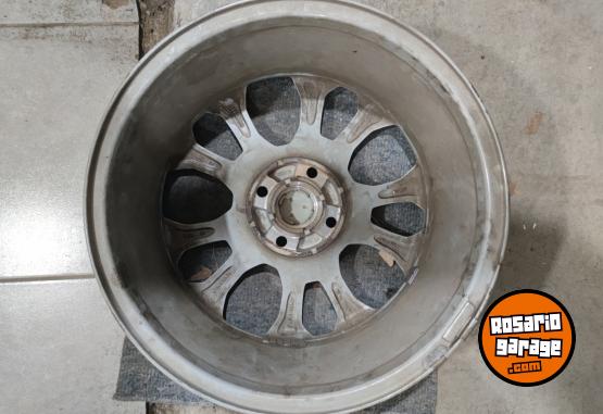 Accesorios para Autos - 1 Llanta 17" Original Ford Ecosport Muy buena $160.000. NO BAJO PRECIO - En Venta