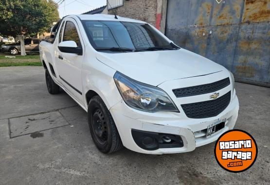 Camionetas - Chevrolet MONTANA SAVEIRO  STRADA 2013 Nafta 172000Km - En Venta