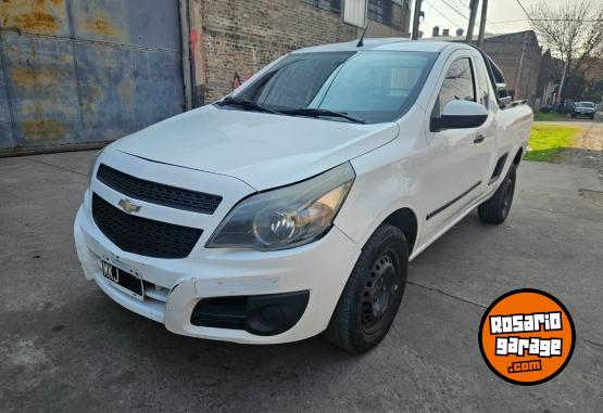 Camionetas - Chevrolet MONTANA SAVEIRO  STRADA 2013 Nafta 172000Km - En Venta