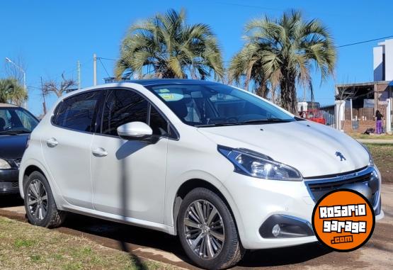 Autos - Peugeot 208 Feline 2018 Nafta 79000Km - En Venta