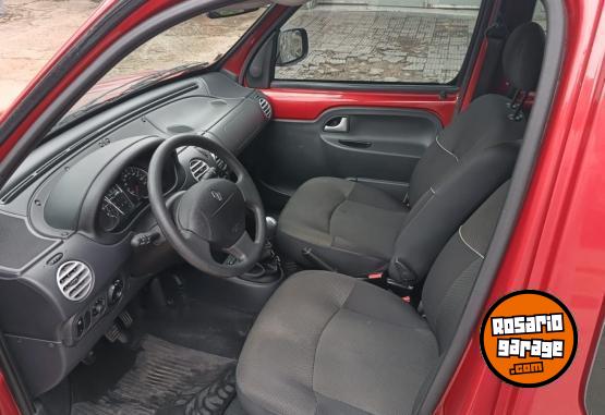 Utilitarios - Renault Kangoo 2018 GNC 63500Km - En Venta