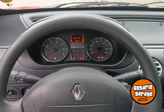 Utilitarios - Renault Kangoo 2018 GNC 63500Km - En Venta