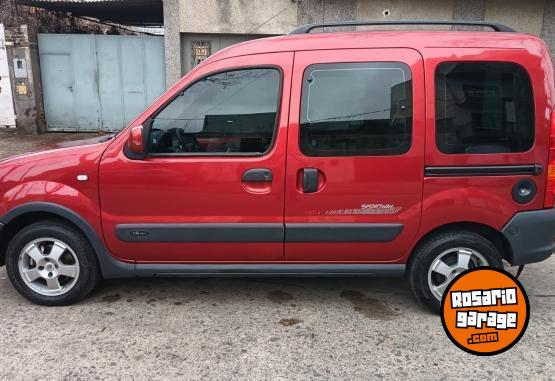 Utilitarios - Renault Kangoo 2018 GNC 63500Km - En Venta