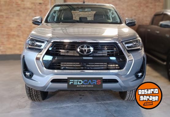 Camionetas - Toyota Hilux SRX 4x4 AT 2023 Diesel 0Km - En Venta