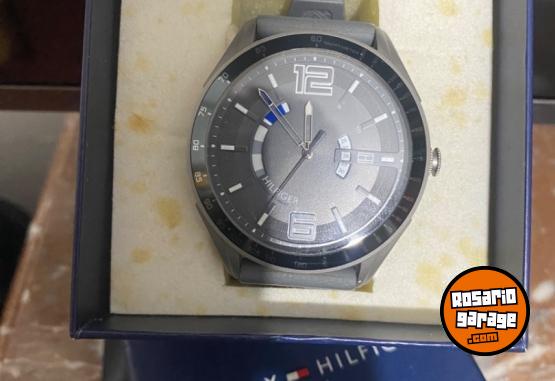 Indumentaria - reloj tommy hilfiger. - En Venta