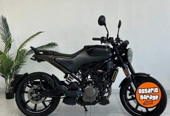 Motos - Husqvarna SVARTPILEN 200 2023 Nafta 12230Km - En Venta