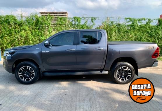 Camionetas - Toyota Hilux 2022 Diesel 36000Km - En Venta