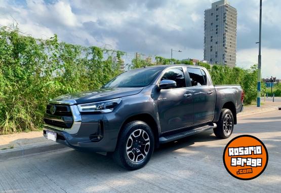 Camionetas - Toyota Hilux 2022 Diesel 36000Km - En Venta