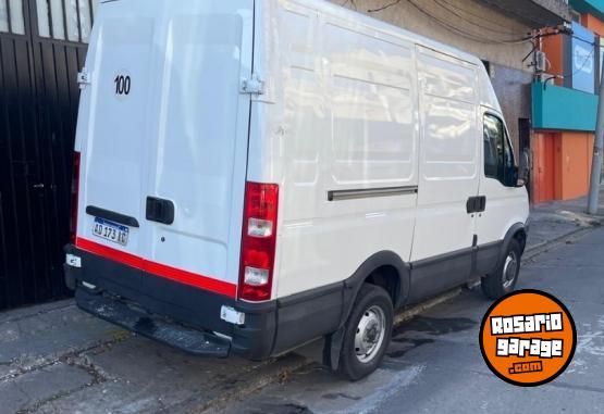 Utilitarios - Iveco Daily furgon 10m3 2018 Diesel 57000Km - En Venta