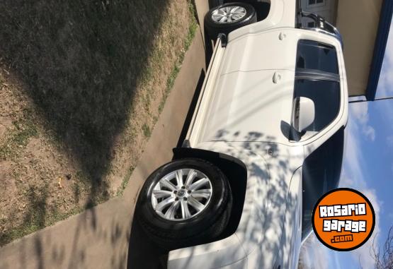 Camionetas - Volkswagen Amarok 2015 Diesel 137000Km - En Venta