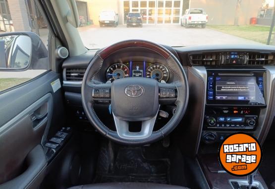 Camionetas - Toyota SW4 SRX 2.8 AT 4x4 2019 Diesel 183800Km - En Venta