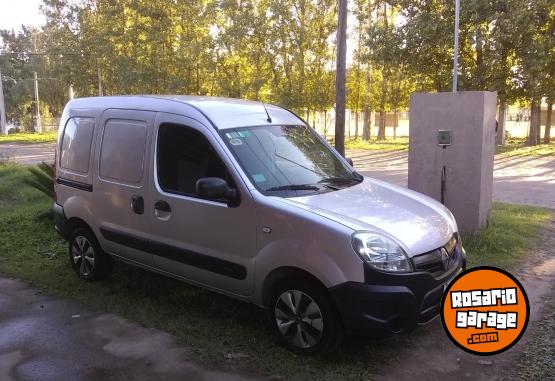 Utilitarios - Renault Kangoo 1.6. 16 v 2014 GNC 260000Km - En Venta