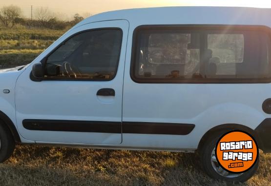 Utilitarios - Renault Kangoo 2011 GNC 199800Km - En Venta