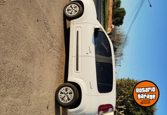 Autos - Fiat UNO ATTRACTIVE 1.4 2014 Nafta 69000Km - En Venta