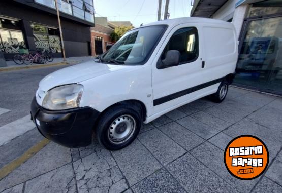 Utilitarios - Peugeot Partner 2012 Diesel 220000Km - En Venta