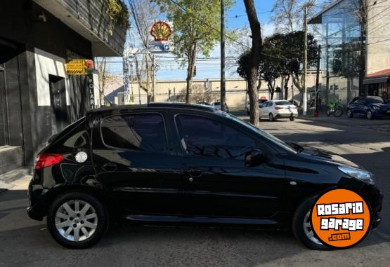 Autos - Peugeot 207 2010 Nafta 153000Km - En Venta