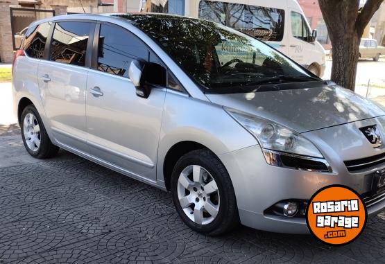 Autos - Peugeot 5008 Allure plus 2013 Nafta 111Km - En Venta