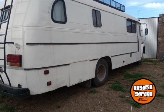 Camiones y Gras - Motorhome Mercedes Benz 911 - En Venta