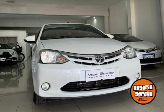 Autos - Toyota Etios 2015 GNC 120000Km - En Venta