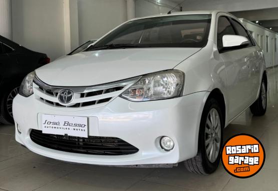 Autos - Toyota Etios 2015 GNC 120000Km - En Venta