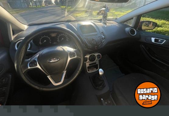 Autos - Ford Fiesta Kinetic SE 2014 Nafta 150000Km - En Venta