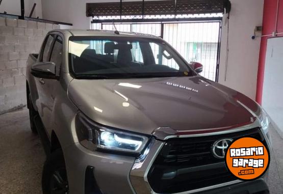 Camionetas - Toyota Hilux Srv 4x4 2.8 204 CV 2024 Diesel 0Km - En Venta