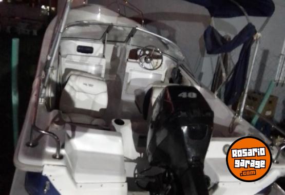 Embarcaciones - Traquet naval center motor suzuki 40 2t - En Venta