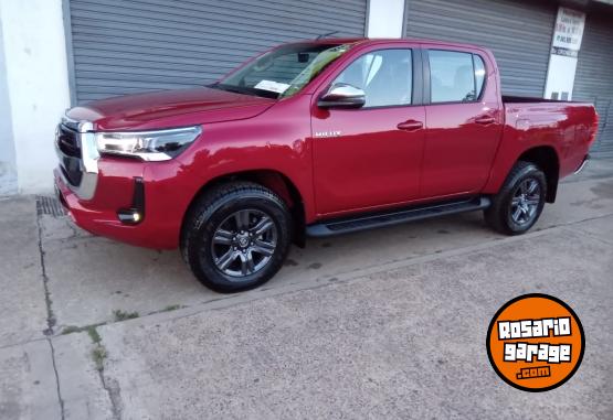 Camionetas - Toyota Hilux Srv  2.8 204 cv 2024 Diesel 0Km - En Venta